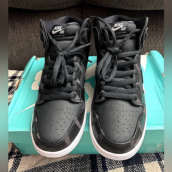 Nike SB Dunk High Pro "Griptape" - RARE 2017 - New w Box - 10.5 Men’s - Picture 2 of 16